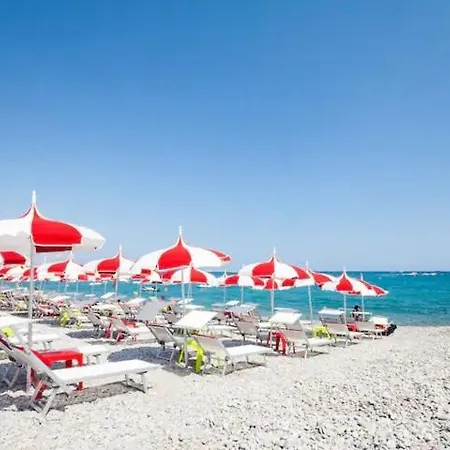 Apartment T1 Centre - Ideal Couple & Amis - Confort - Wifi - Calme - Climatisation - Coin Terrasse
